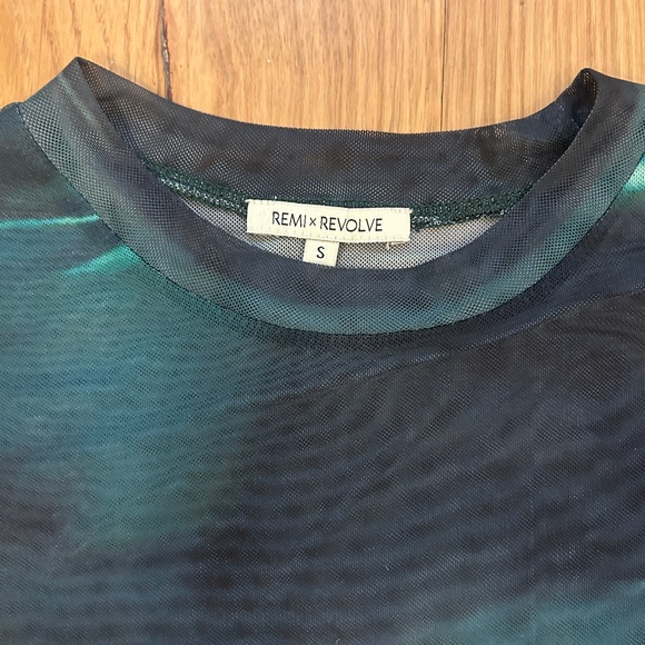 Remi x Revolve Shelley Top - Picture 3 of 4